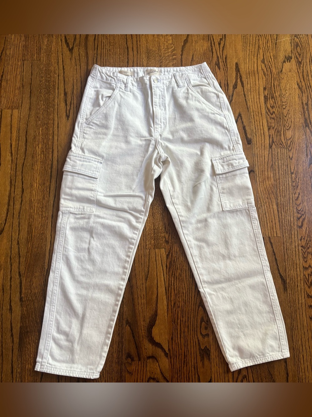 Universal Thread Women’s White Cargo Pants